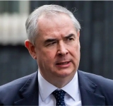 Geoffrey Cox accused of 'sitting on' Airbus subsidiary corruption case
